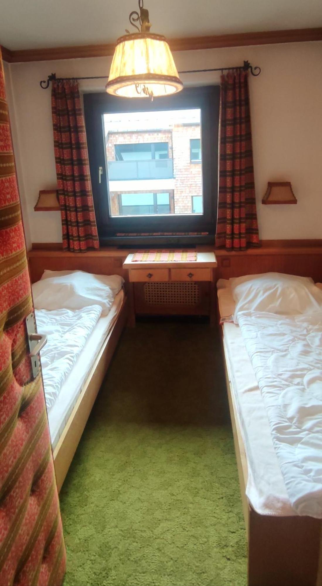 Alpenappartement Bartl Saalbach Zimmer foto